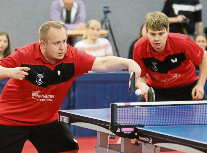 Punkteten für den TV Geseke sowohl im Doppel wie auch im Einzel: Auch Fabio Deckert (l.) und Steffen Schmitz überzeugten beim 8:8 gegen Elsen II. Foto: Wiegand