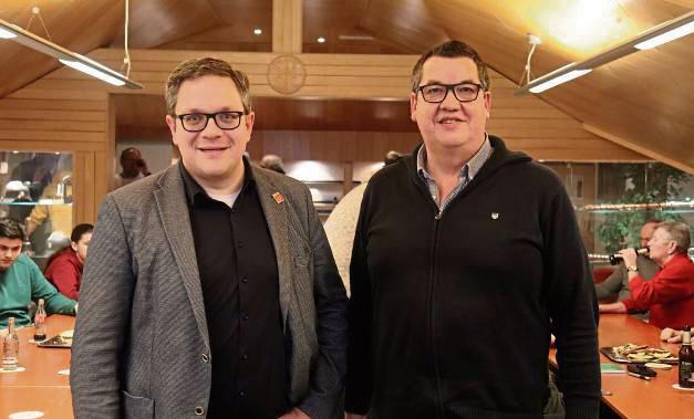Für alles ein offenes Ohr: Bürgermeister Hendrik Henneböhl (l.) und Ortsvorsteher Mario Bußmann. Foto: Bertermann