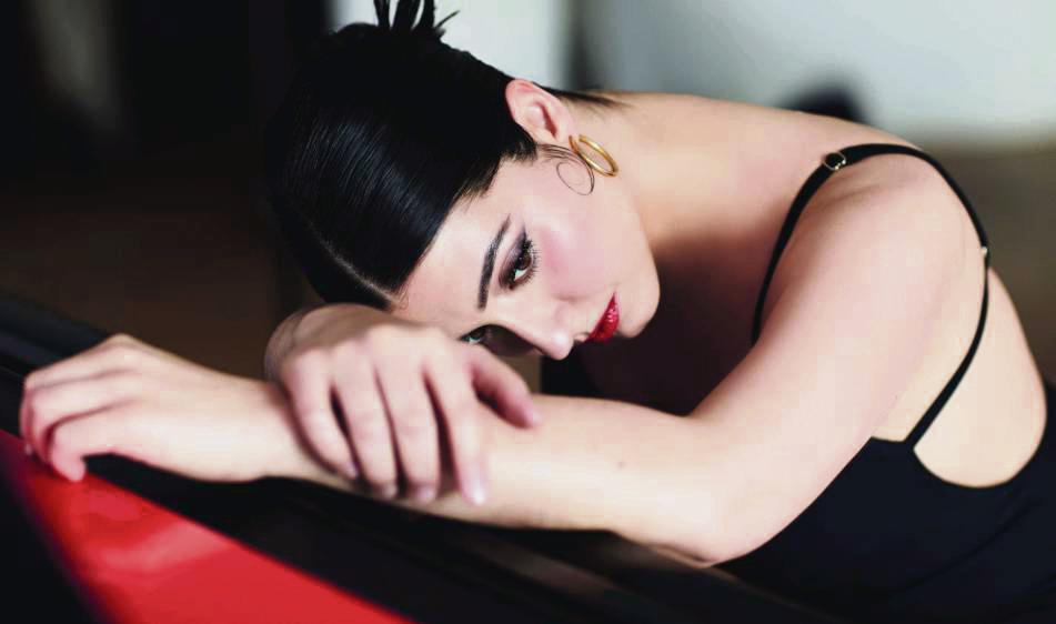 Sophie Pacini stellt am Samstag bei den „Liesborner Museumskonzerten ihr in diesem Jahr veröffentlichtes Album „Bittersweet“ vor. Foto: Vitaliy Bachaco
