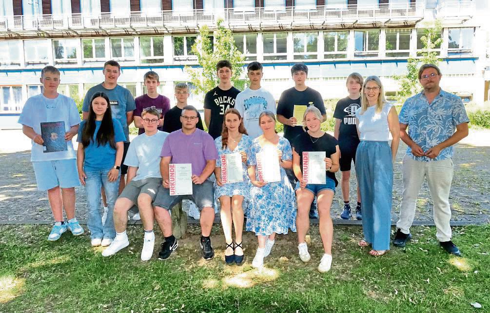 Nahmen erfolgreich am Geschichtswettbewerb des Bundespräsidenten Teil: Schülerinnen und Schüler des Friedrich-Spee-Gymnasiums. Foto: Kloer