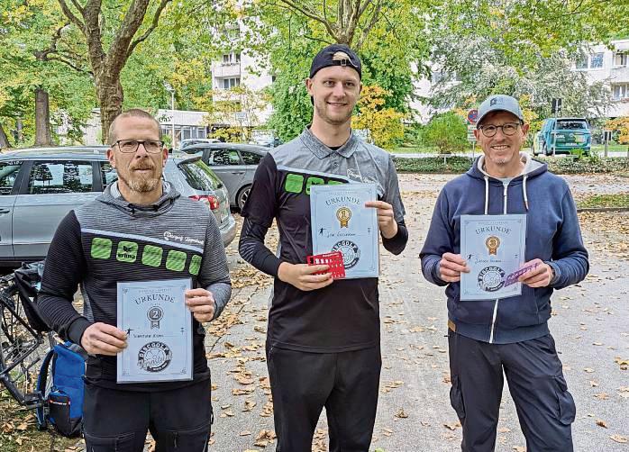 Souveräner Vereinsmeister der Lippstädter Discgolfer wurde Jan Geesmann (Mitte) vor Sebastian Kienel (l.) und Jürgen Drebber (r.).