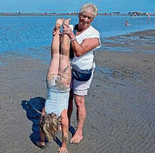 Elisa Marx war mit ihren Großeltern Lucia und Franz-Josef Marx im Urlaub.