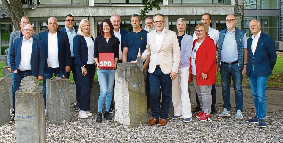 Die Erwitter SPD will die Stadtgesellschaft abbilden und setzt auf „Tatkraft und Bürgernähe“, gab der Vorsitzende Bernd Kirchhoff (3.v.l.) den Kurs vor.