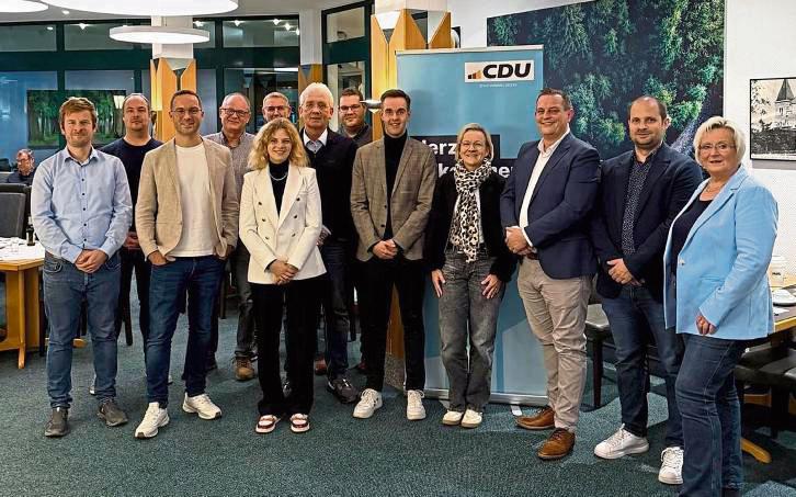 Der neu gewählte Vorstand der CDU-Ortsunion rund um den neuen Vorsitzenden Nicola Niggemeier (5.v.r.).