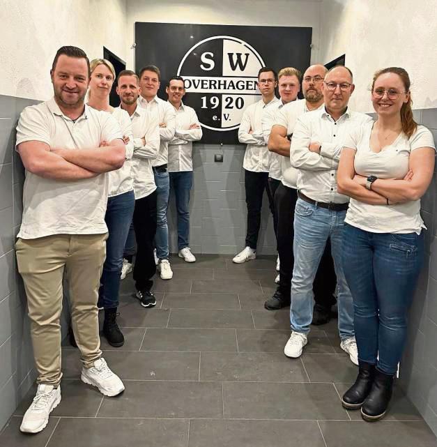 Auf der Vorstandsebene der Fußballer von SW Overhagen gab es einige Änderungen. Zum neuen Vorstandsteam gehören (v.l.) André Schürmann, Kathrin Hahn, Christian Sommer, Nils Grote, Roman Ernst, Elias Röllgen, Yannik Wietfeld, Christian Jammers, Jörg Münzel und Julia Marx.