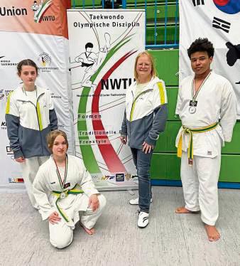 Auf Medaillenjagd gingen die Taekwondo-Sportler des SV 03 Geseke bei einem Technikturnier in Wuppertal – mit Erfolg. Betreut wurden sie von Susanne Brand.