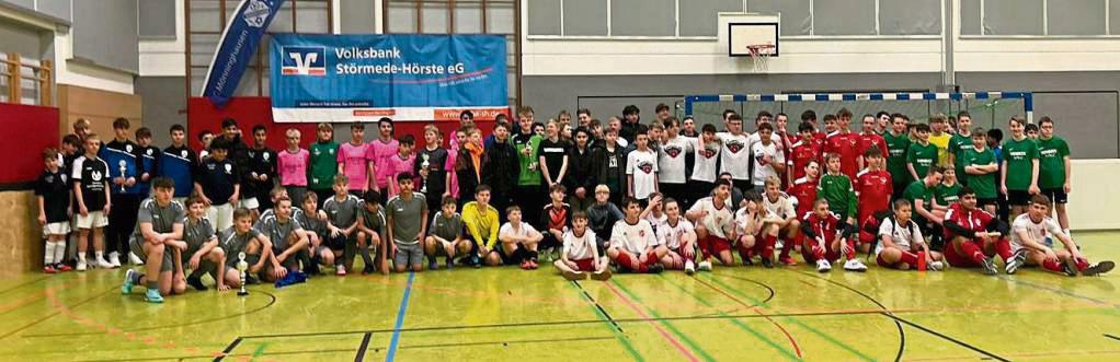 Beim C-Jugendturnier des FC Mönninghausen waren zehn Mannschaften am Start. Im Finale unterlag der SuS Cappel der JSG Alfen mit 0:2.