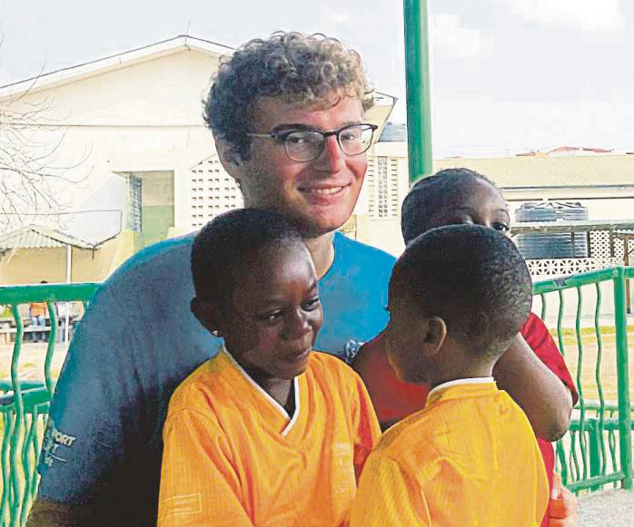 Im letzten Jahr hat Pascal Haag Abitur gemacht, aktuell absolviert er ein freiwilliges soziales Jahr in Ghana.