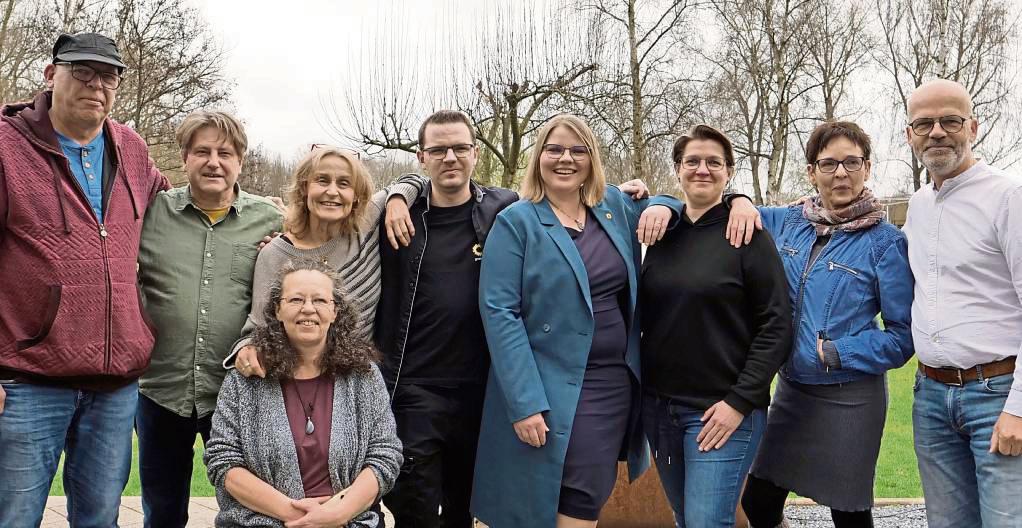 Die Kandidaten der Grünen (v.l.): Burkhard Kalle, Holger Künemund, Nabiha Ghanem, Dagmar C. Weinert, Dominik Kaufmann, Bürgermeisterin-Kandidatin Elisabeth Körner, Judith Schröder, Beate Tietze-Feldkamp und Wolfram Barkey.