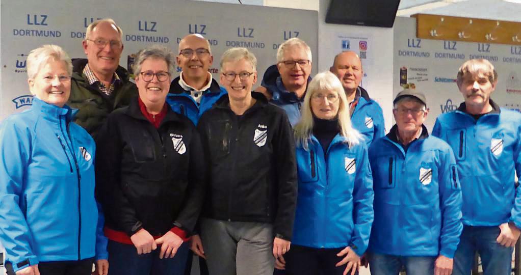 Die Lipperbrucher Luftgewehr-Auflage-Schützen im Landesleistungszentrum Dortmund (v.l.): Annette Schröder, Johannes und Barbara Kellner, Markus Gösling, Anke Meerbecker, Justus Holm, Dagmar Tochtrop, Walter Marton, Rudi Thörmer und Ulrich Duwentester.