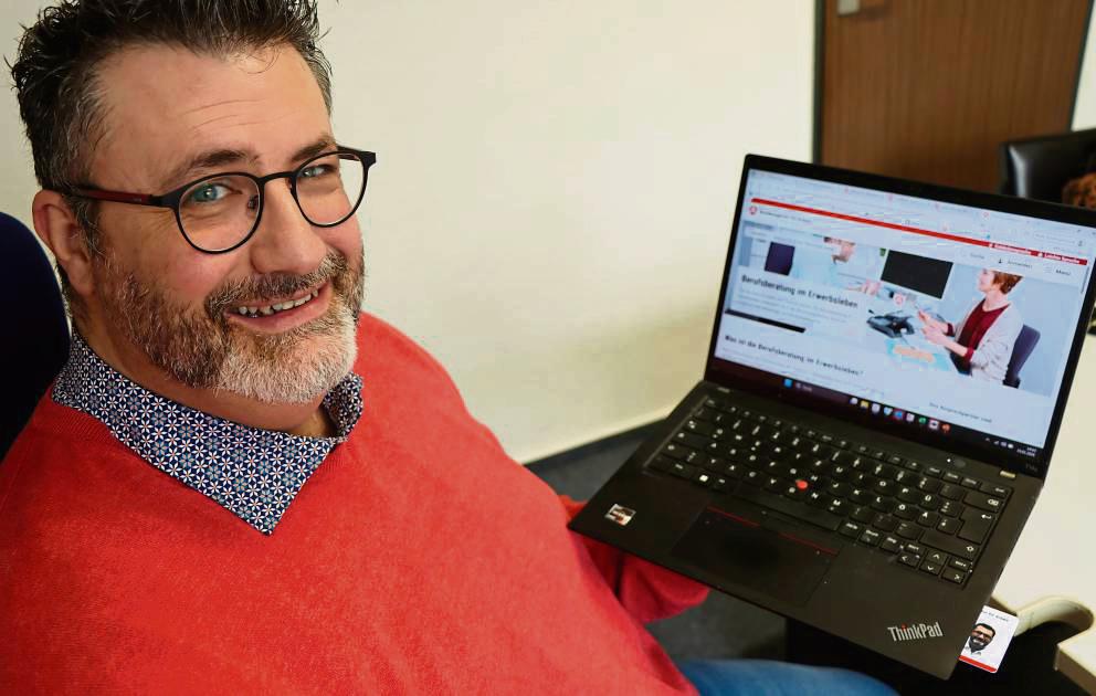 Berufsberater David Kessing will vor allem Menschen helfen, die sich beruflich umorientieren oder wieder in den Job einsteigen wollen. Foto: Ulrike Dietz