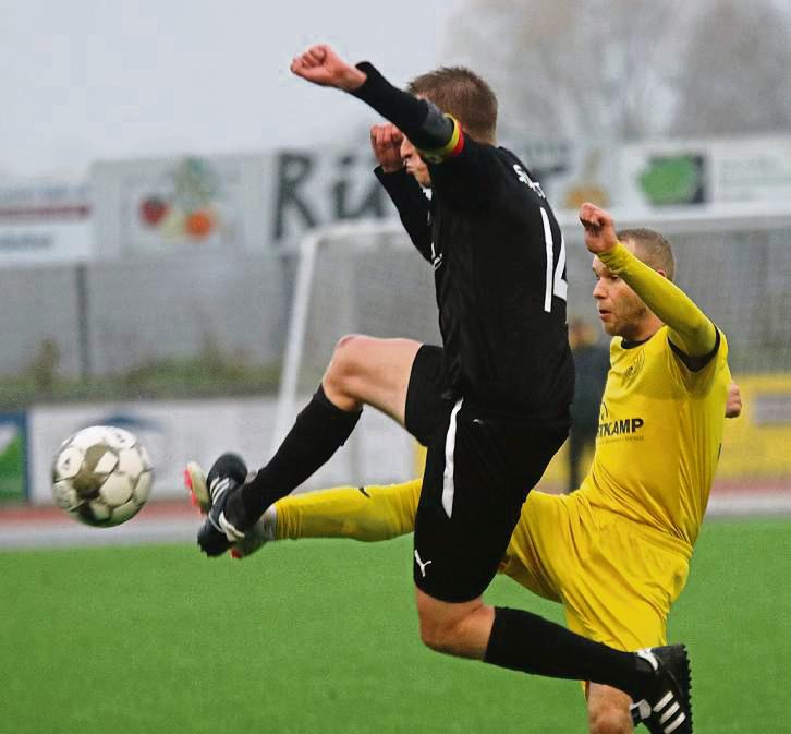 Jan Penner (r.) und der SuS Bad Westernkotten sind richtig gut in Schuss. Gleiches trifft aber auch auf den kommenden Gegner, den SuS Langscheid/Enkhausen, zu. Foto: Thomas Wiegand