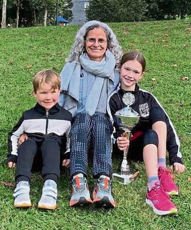 Richtung rund lief es für Florian Braun, Luciene Cramer und Annika Braun beim Wettkampf der Sauerland-Lauf-Cup-Serie Fleckenberg.