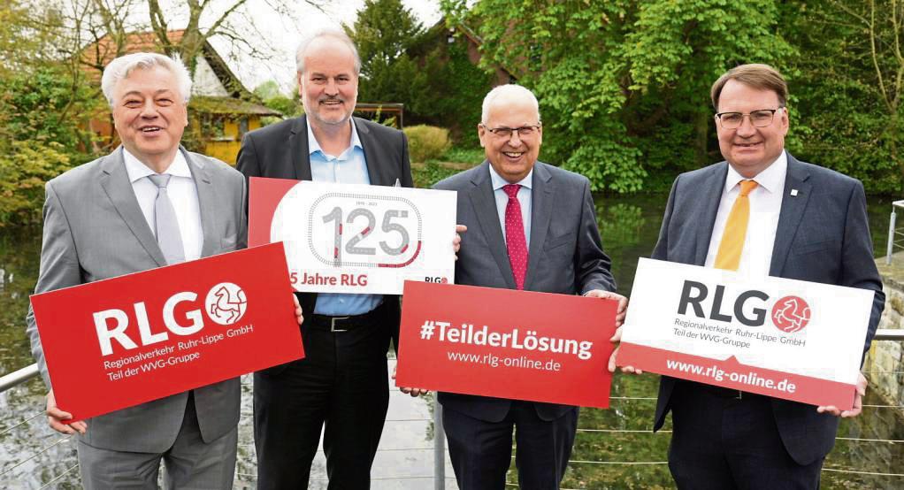 Beim 125-jährigen Firmenjubiläum der RLG nahmen (v.l.) Dr. Jürgen Wutschka (Aufsichtsratsvorsitzender), André Pieperjohanns (Geschäftsführer), Dr. Karl Schneider (Landrat Hochsauerlandkreis) und Markus Patzke (Vize-Landrat Kreis Soest) auch die Zukunft in den Blick.