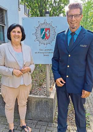 Landrätin Eva Irrgang begrüßte Benjamin Aufdemkamp als neuen Leiter der Direktion Gefahrenabwehr/Einsatz.