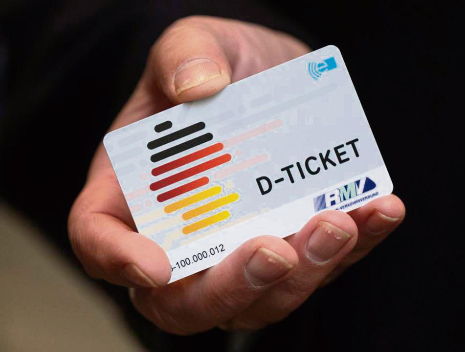 Für alle Sekundarschüler soll es ein verbilligtes Deutschlandticket geben. Foto: dpa