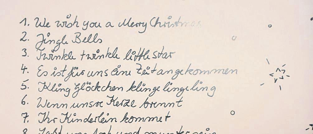 Mit dem Kuli und auf DIN-A4-Papier – das Liederbuch von Stolper sollte möglichst authentisch wirken.