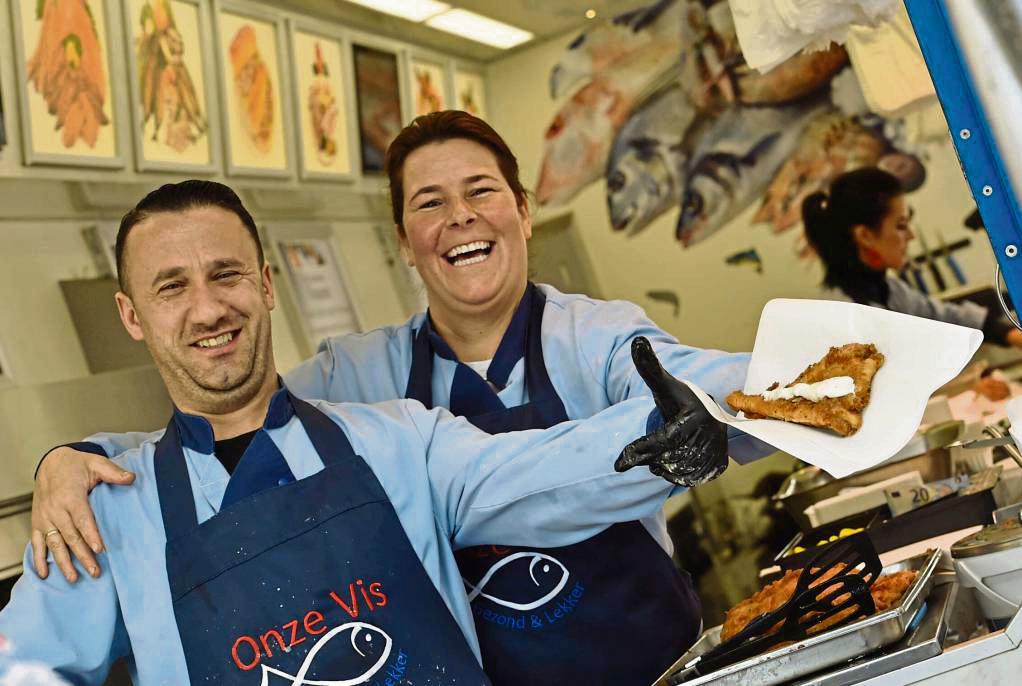 Typisch niederländisch: Kibbeling mit Knoblauchdip.