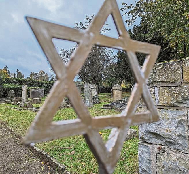 Eine Führung über den jüdischen Friedhof in Anröchte bietet die VHS am 8. November an. Archivfoto: Henrike Raestrup