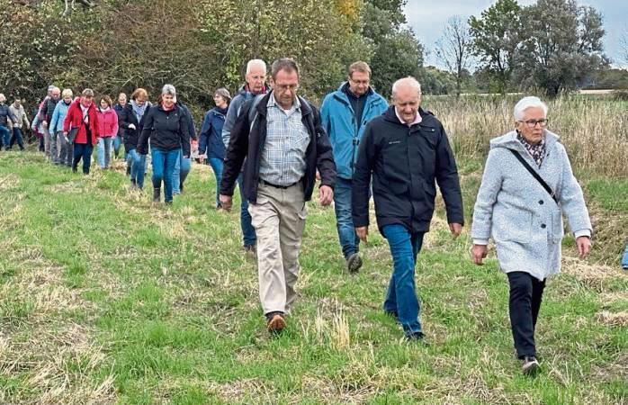 Rund um Bad Westernkotten waren knapp 50 Schnadgänger unterwegs.
