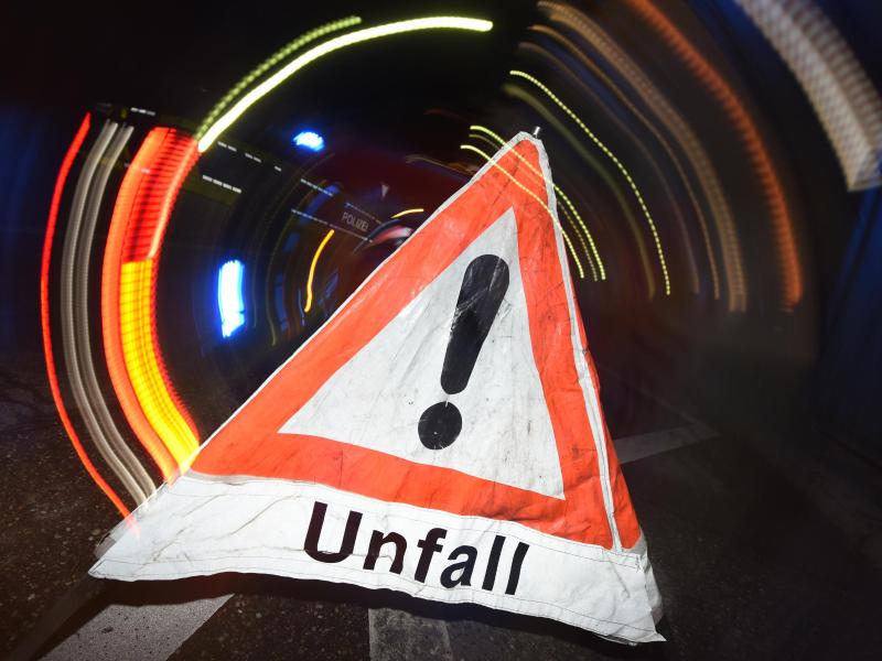 Auffahrunfall auf der B 55 in Lipperbruch, Höhe Ostlandstraße: An dem Unfall waren am Mittwochmittag gleich vier Autos beteiligt.