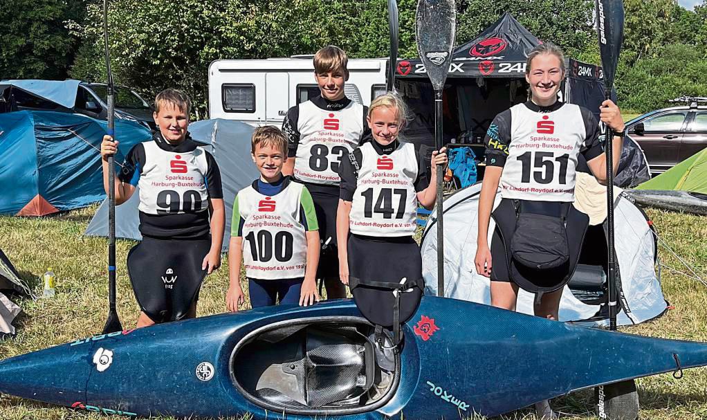 Auch die WSC-Nachwuchssportler (v.l.) Felix Witt, Lutz Witt, Just Bröckelmannn, Lotta Menze und Ido Hoppe trumpften beim Kanuslalom in Rotenburg in groß auf.