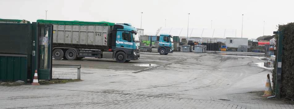 Für die Wasserstoff-Tankstelle stellt die Firma Knepper die erforderliche Fläche bereit. Es handelt sich teilweise um Flächen des früheren Hartschaum-Geländes. Foto: Schwade