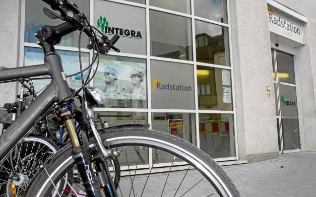 Die Radstation am Lippstädter Bahnhof soll erweitert werden. Geplant ist der Bau einer modernen Fahrradgarage auf der Südseite des Bahnhofs.