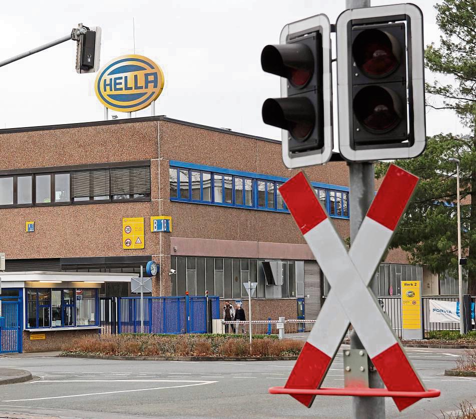 Der Lippstädter Licht- und Elektronikspezialist Hella, hier im Bild das Nordwerk an der Beckumer Straße, hat am frühen Freitag seine Halbjahreszahlen präsentiert. Foto: Niggenaber