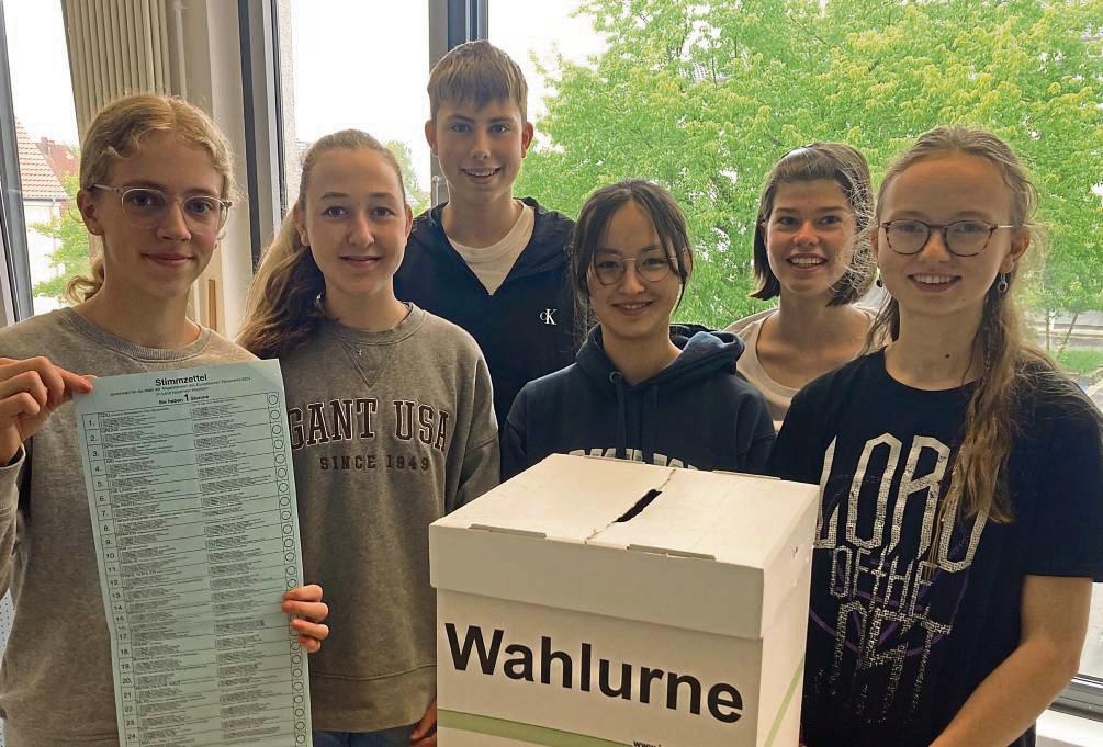 Neuntklässler am Ostendorf-Gymnasium haben bei der Durchführung der Juniorwahl mitgewirkt. Das gute Abschneiden der AfD bei der Europawahl schockiert die Schüler. Foto: Frenz