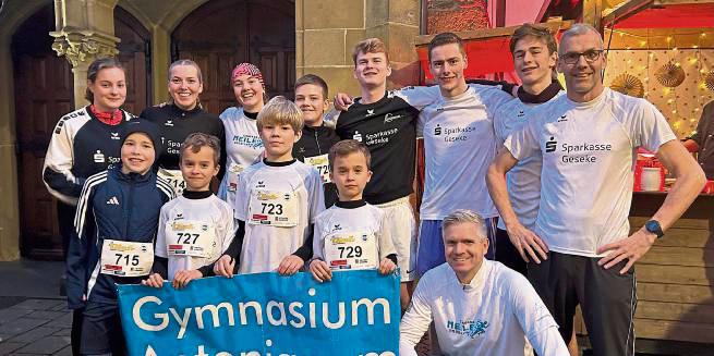 Zum Jahresabschluss startete die Lauf-AG des Geseker Gymnasiums Antonianum beim Adventslauf in Rietberg.