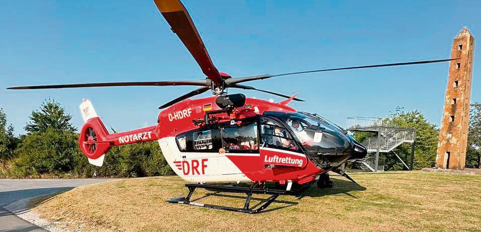 Der Rettungshubschrauber landete am Kliever Obelisken. Foto: Feuerwehr Anröchte