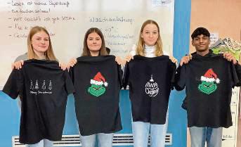 Am Ende hielt jeder Schüler voller Stolz einen eigenen Weihnachtspulli in der Hand.