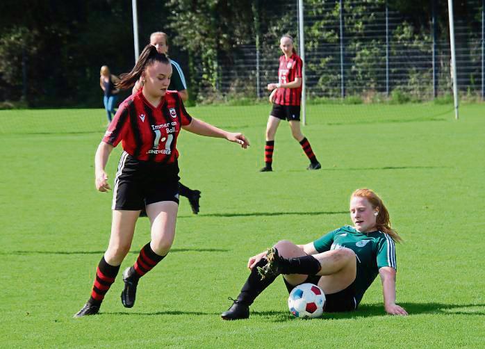 Das ist bitter: Bis in die Nachspielzeit hinein waren die SV-Frauen gegen Bremen obenauf und führten 2:0. Doch dann glichen die Gäste tatsächlich noch aus. Foto: Sprick