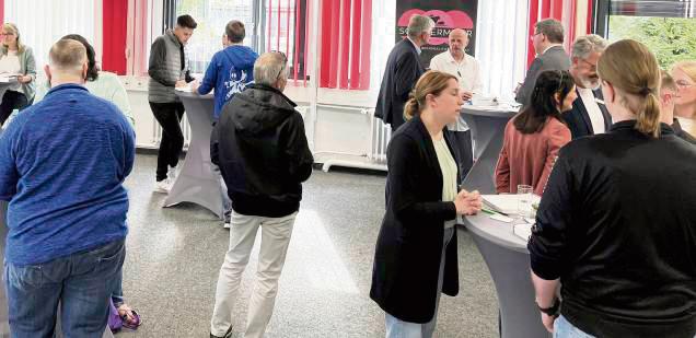 Das Job-Speed-Dating für Menschen mit Behinderungen begleiteten Berater von Arbeitsagentur und Jobcenter.