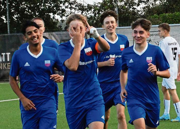 Eine richtige Torparty feierten die B-Junioren des TuS Lipperode in der Bezirksliga beim 9:0 gegen Hamm. Foto: Dannhausen