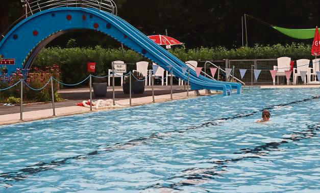 Das Erwitter Schlossbad startet am 18. Mai in die Saison. Der Betreiber-Verein ist zuversichtlich, bis dahin einen Schwimmmeister gefunden zu haben. Archivfoto: Dietz