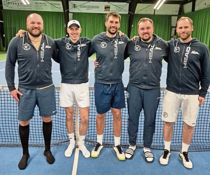 Das Meister- und Aufstiegsteam des Tennisvereins Erwitte (v.l.): Lars Gratzki, Björn Schreiweis, Gerrit Schröder, Marcel Bolich und Markus Leimeier.