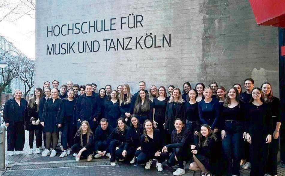 Der Jugendchor Erwitte war als einer von neun ausgewählten Schul- und Jugendchören für ein Festivalwochenende an der Hochschule für Musik und Tanz in Köln. Foto: Nilges
