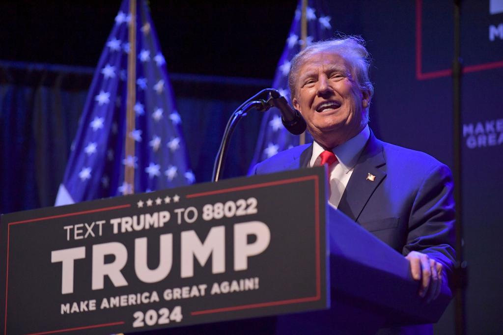 Donald Trump bei einer Wahlkampfveranstaltung in Davenport, Iowa. - Foto: Ron Johnson/AP/dpa