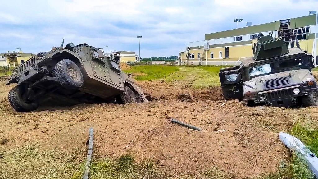 Die russische Region Belgorod an der Grenze zur Ukraine ist laut Behörden mit einer «großen Zahl» von Drohnen angegriffen worden. - Foto: ---/Russian Defense Ministry Press Service/AP/dpa