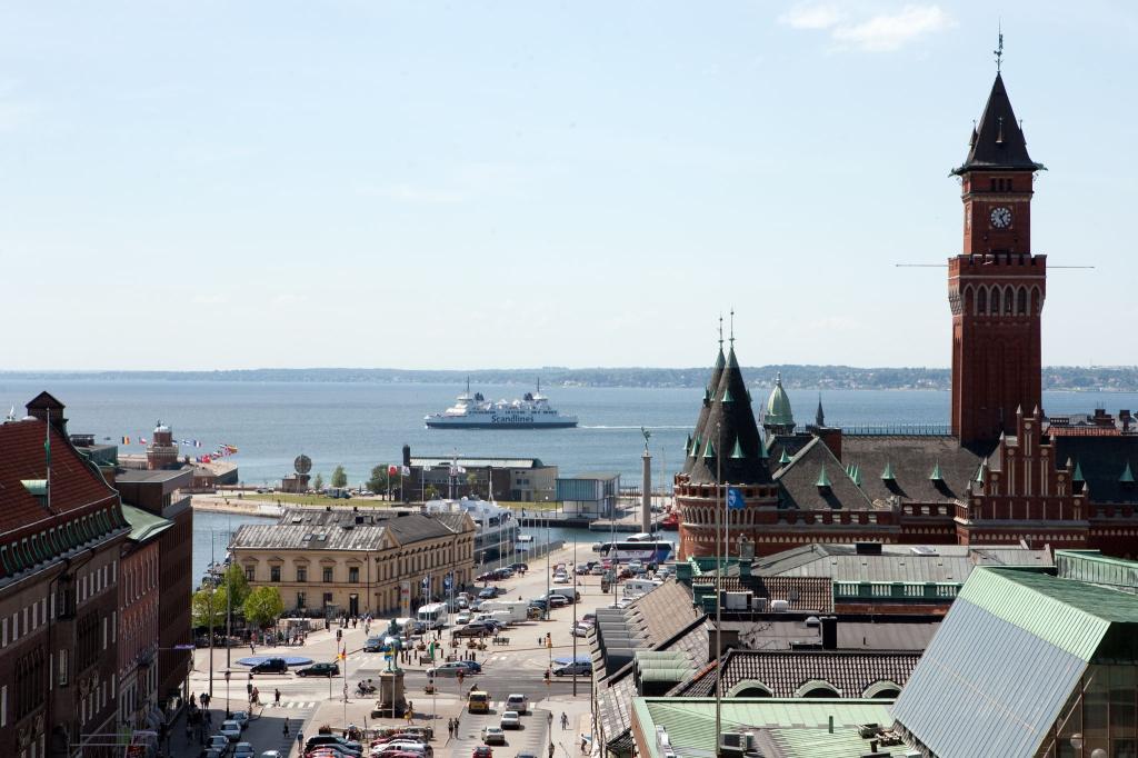 Blick auf den Hafen von Helsingborg, dem Einfallstor für Drogen nach Schweden. - Foto: Friso Gentsch/dpa