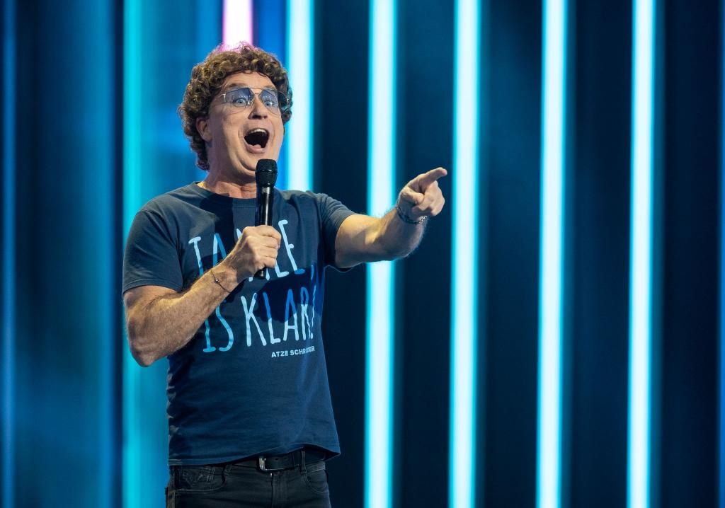 Der Comedian Atze Schröder führt sein Leben heute bewusster als früher. - Foto: Monika Skolimowska/dpa