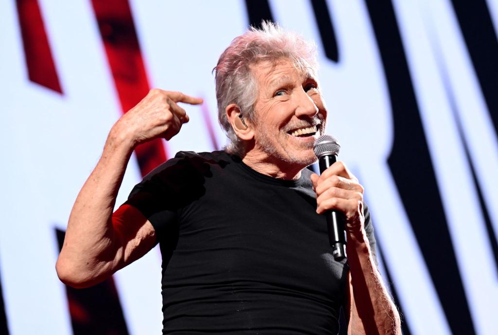 Pink-Floyd-Mitbegründer Roger Waters tritt im Rahmen seiner Deutschland-Tour «This Is Not A Drill» in der Olympiahalle in München auf. - Foto: Angelika Warmuth/dpa