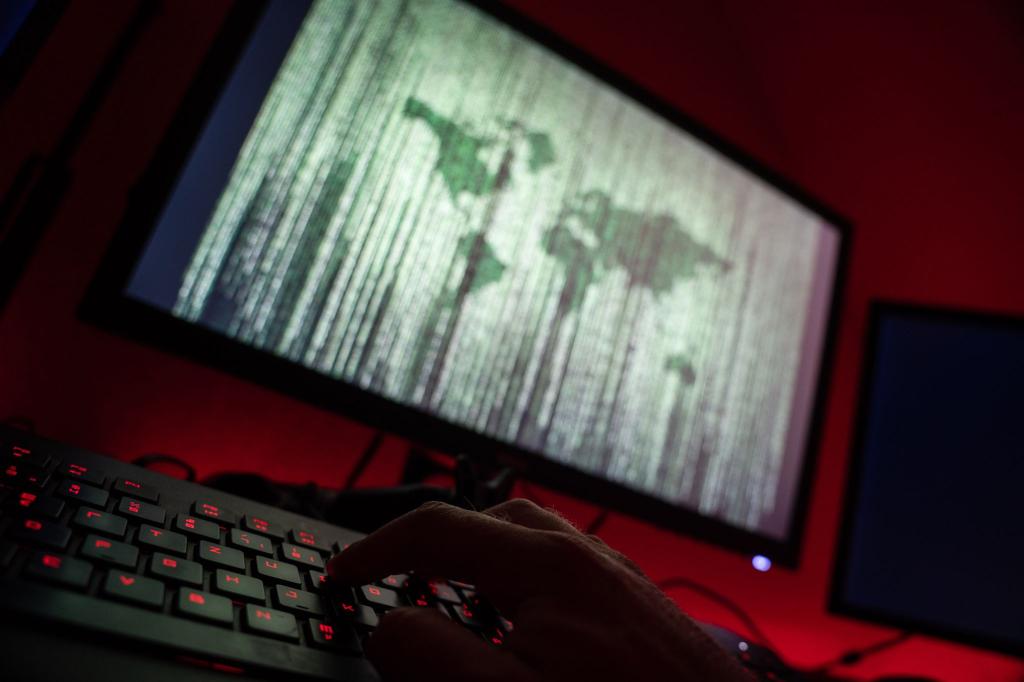 In ganz Deutschland wird heute geübt, was im Falle eines großen Cyberangriffs auf Regierung und Verwaltung zu tun ist. - Foto: Nicolas Armer/dpa