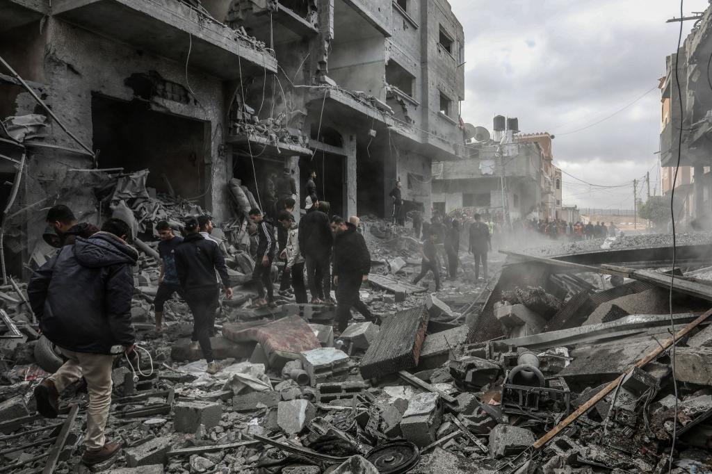 Zerstörung in Rafah nach einem israelischen Angriff. - Foto: Abed Rahim Khatib/dpa