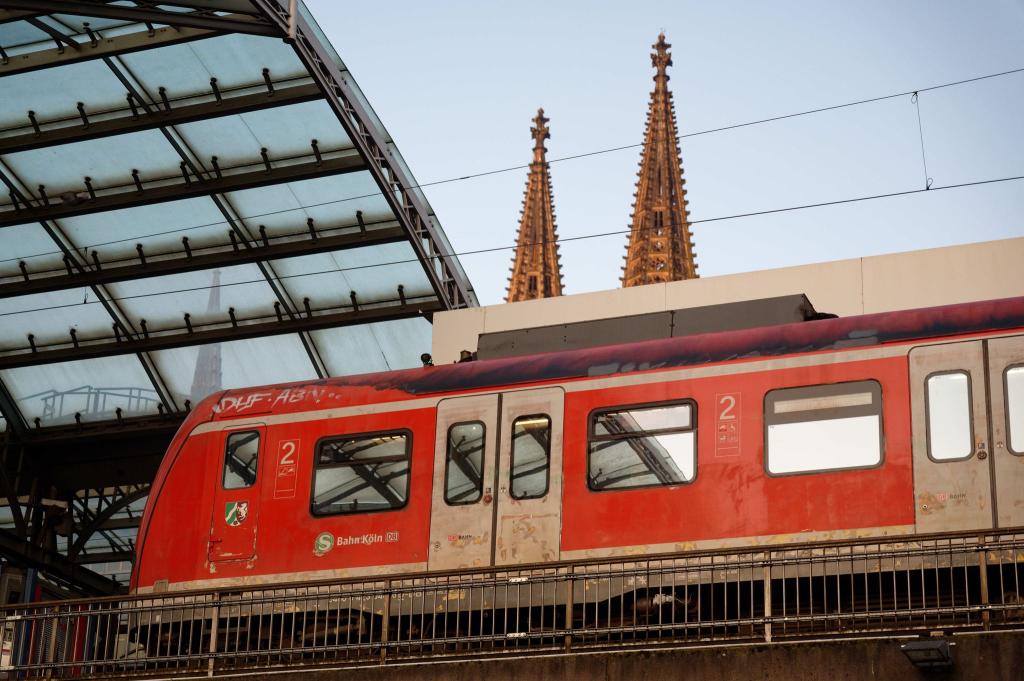 In Köln waren im vergangenen Jahr 87,9 Prozent der S-Bahnen pünktlich. - Foto: Henning Kaiser/dpa