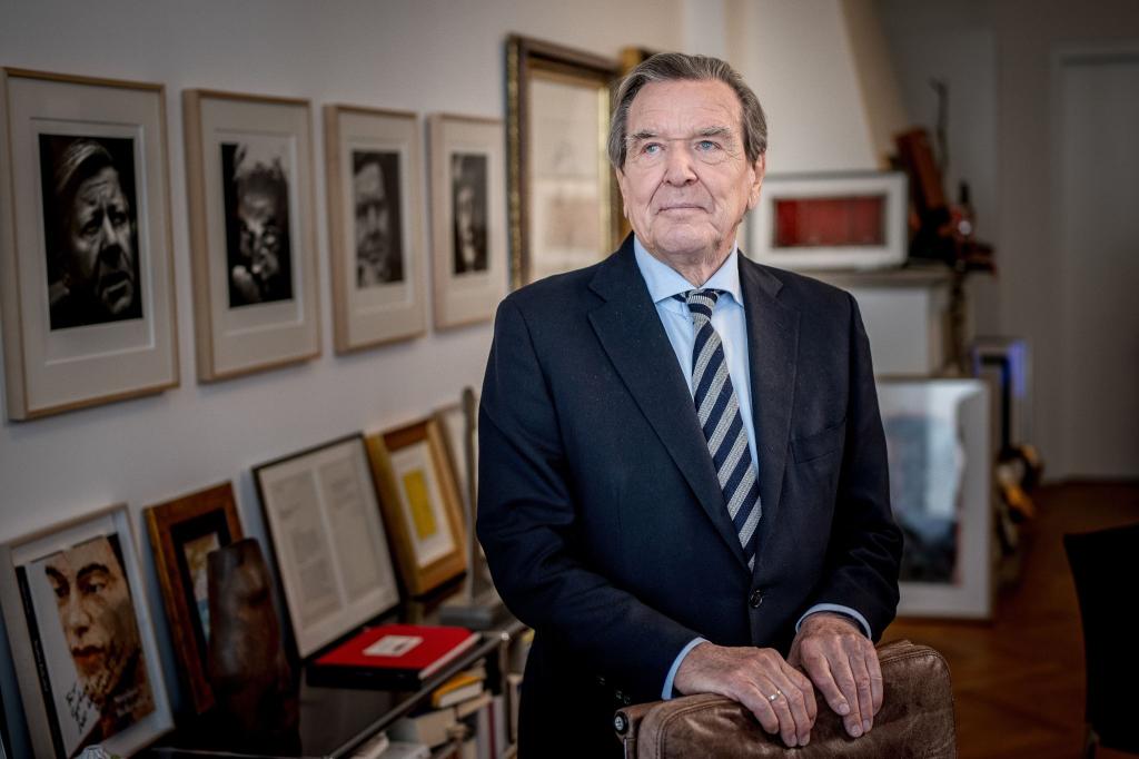 Gerhard Schröder (SPD) war von 1998 bis 2005 Bundeskanzler. - Foto: Michael Kappeler/dpa