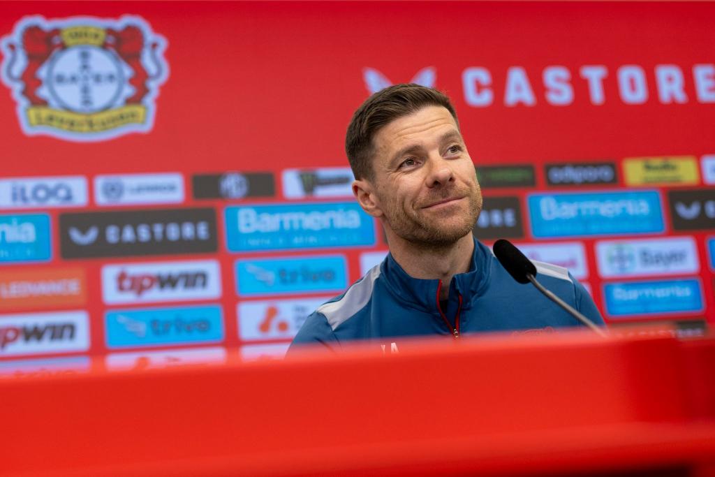 Trainer Xabi Alonso kann mit Leverkusen das Triple holen. - Foto: Christoph Reichwein/dpa