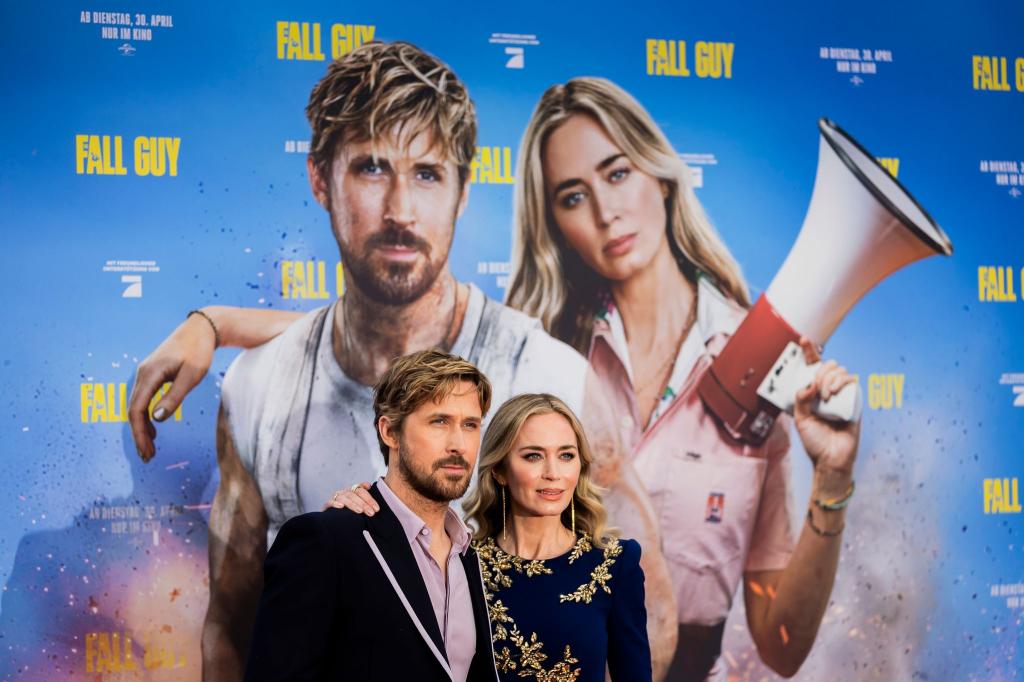 Ryan Gosling und Emily Blunt kommen zur Europapremiere des Films «The Fall Guy». - Foto: Christoph Soeder/dpa